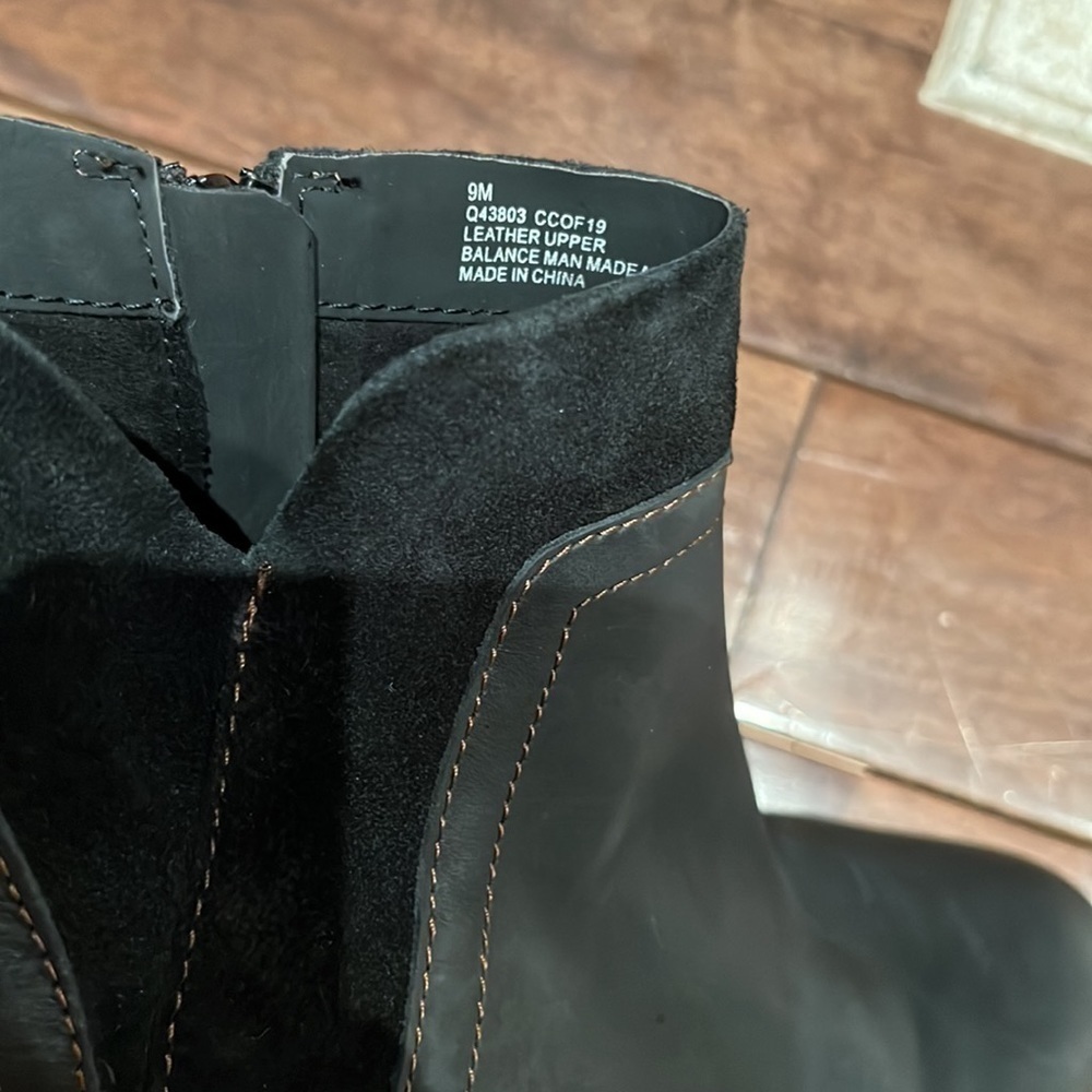 KORKS | Black Leather Heeled Booties NWOT - Picture 6 of 7